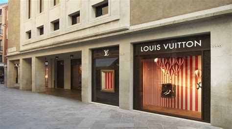 spaccio louis vuitton italia|espace louis vuitton venezia.